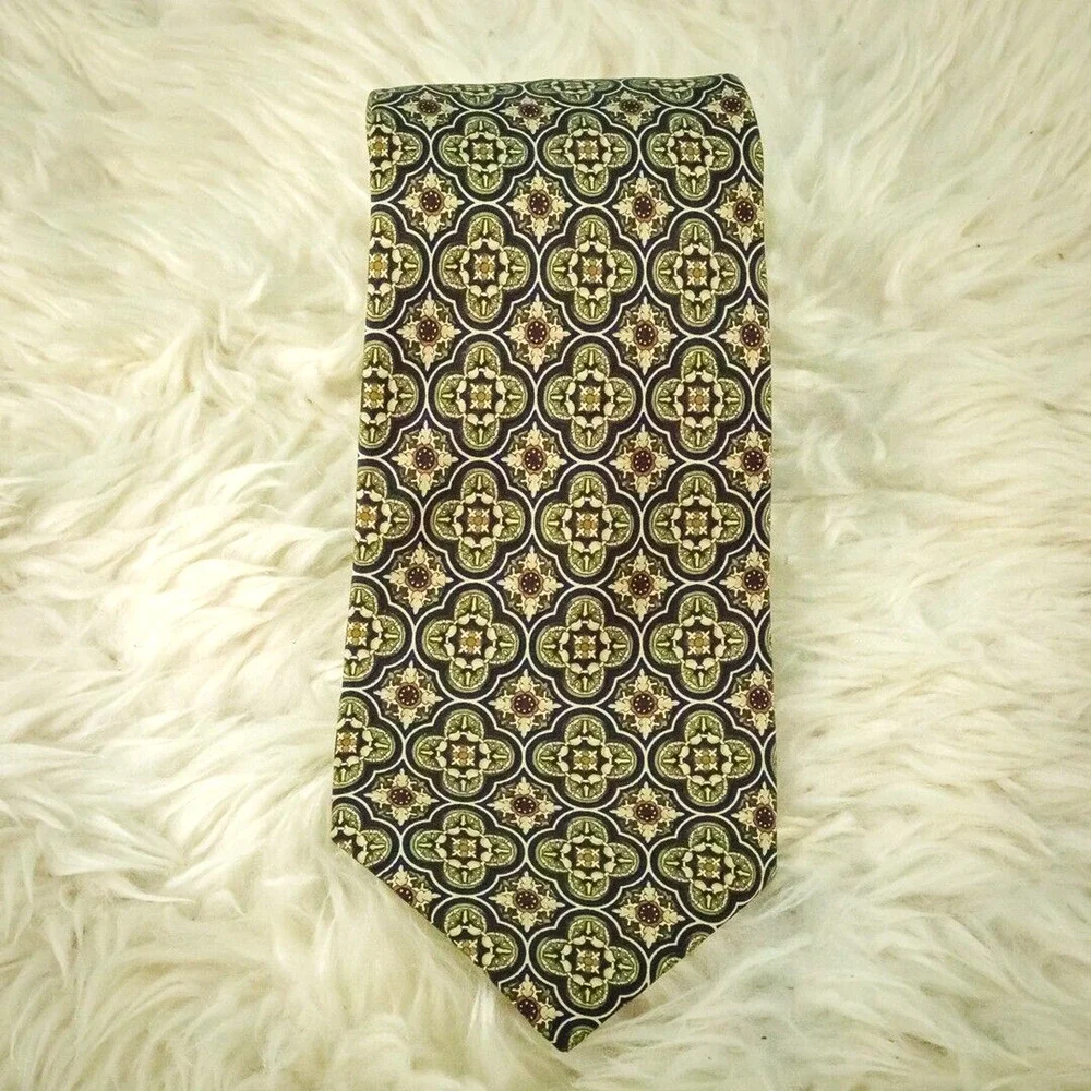 Burberry Luxury Designer Silk Navy Blue Green Floral Paisley Print 4 Tie Necktie